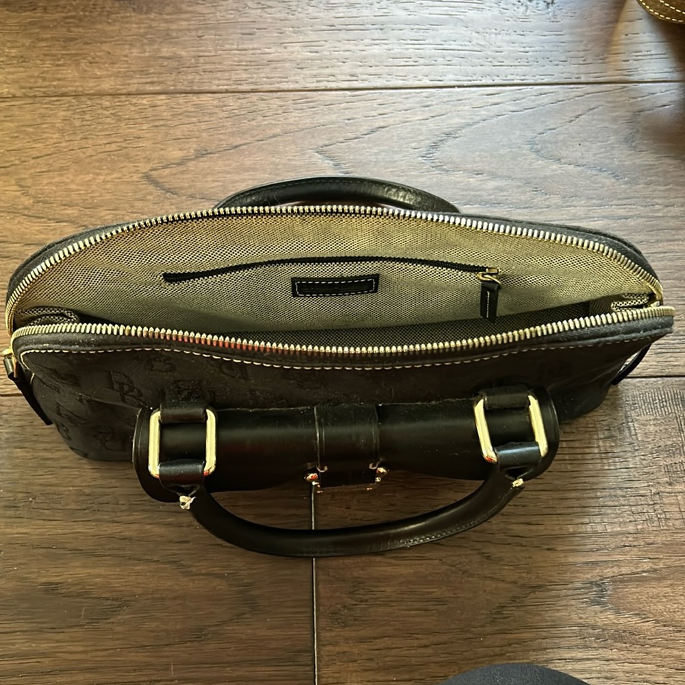 Dooney & Bourke Bag